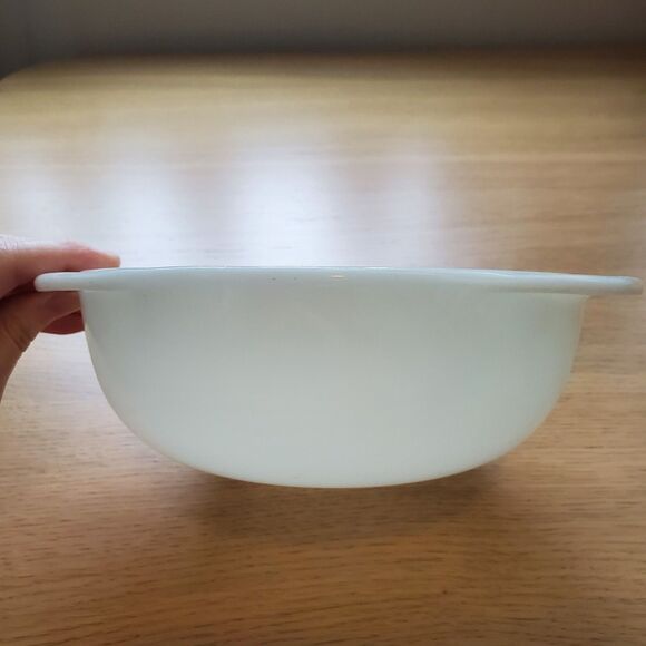 Vintage Pyrex 022 White Opal Casserole Dish With Lid - Picture 3 of 15